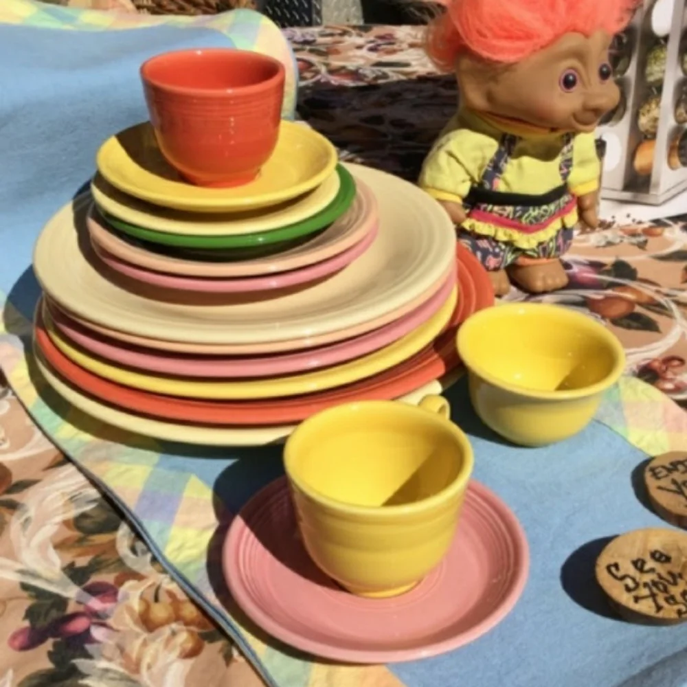 🧈  YELLOW FIESTAWARE, LEAD FREE 5 Piece Place Setting w/out Box